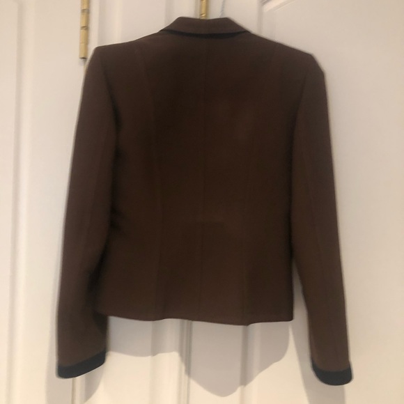 Jacket with matching skirt - Picture 3 of 3